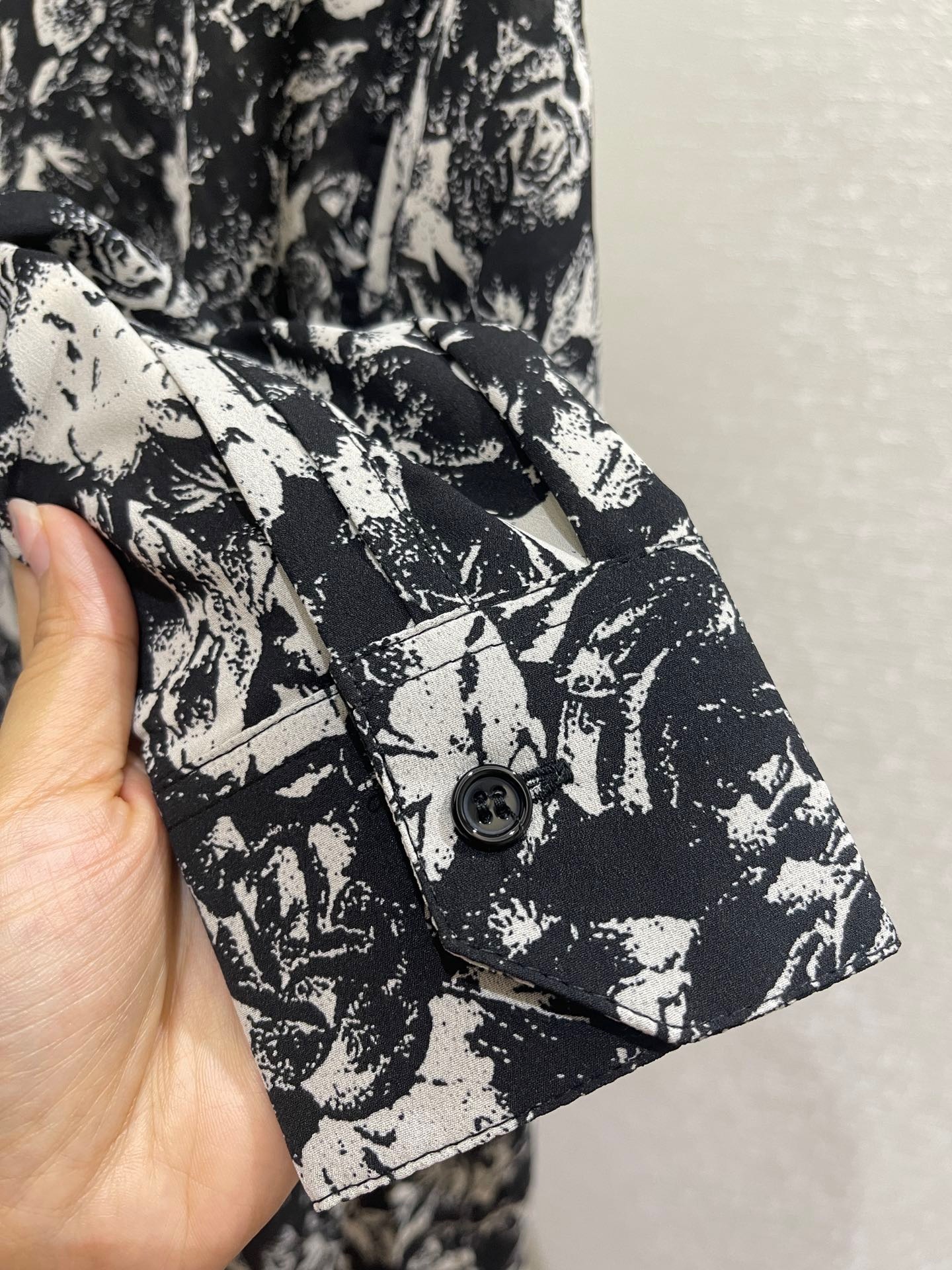 7E470774-3A21-47B9-AD2E-BB3B1A1B53A7