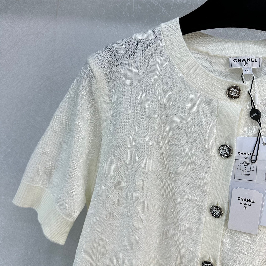 7F783499-C79E-46F8-85D7-A34F5676379A