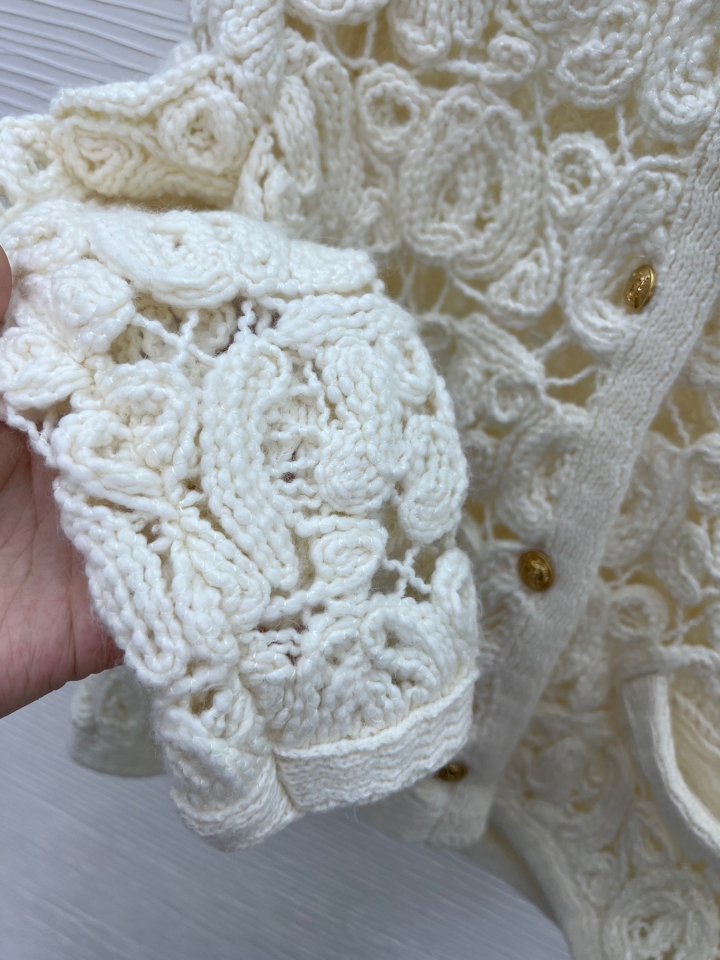 3B35EDD0-F03E-48F6-9D75-D7ED00160212