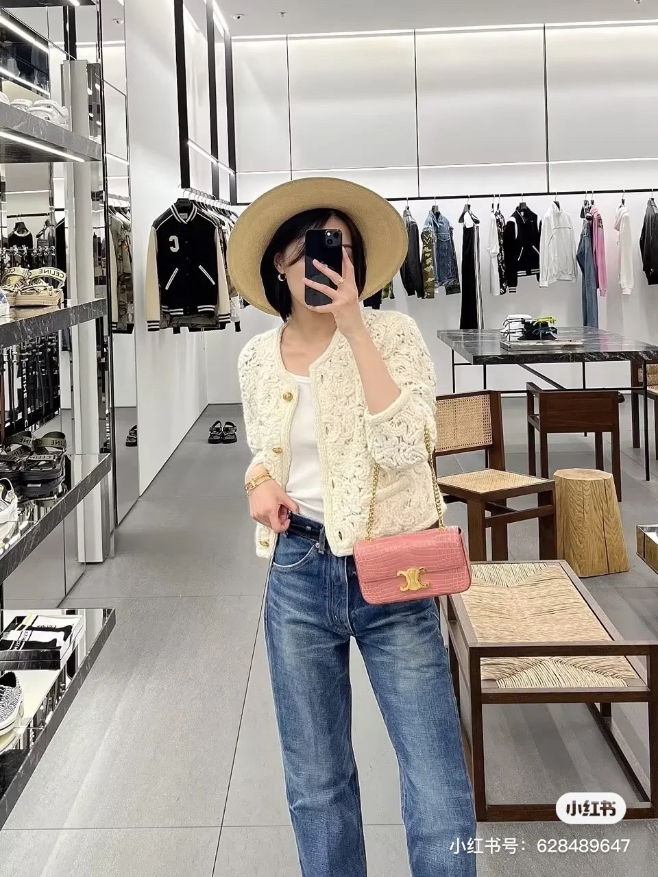 66DC2BFF-A10F-439C-BC55-AA002B6B2647