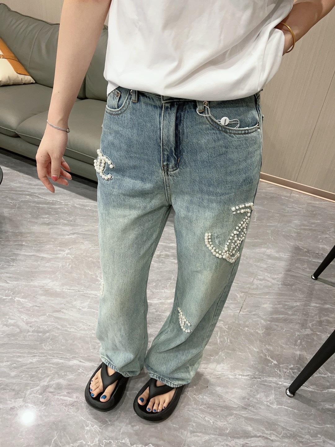 AE1990C8-17F8-4ED0-876F-3A4118208416