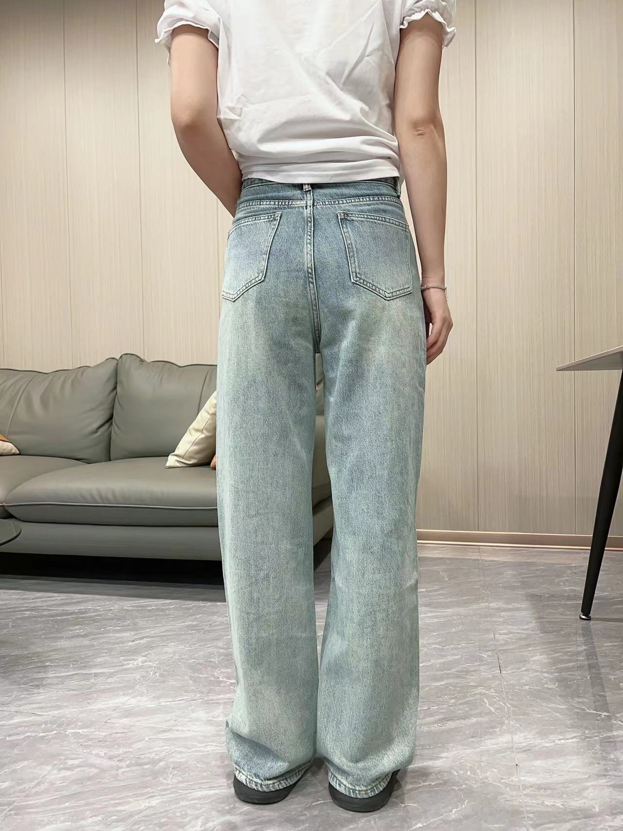 A8AE2C82-0416-4F49-8DD1-84D0AE6FF798