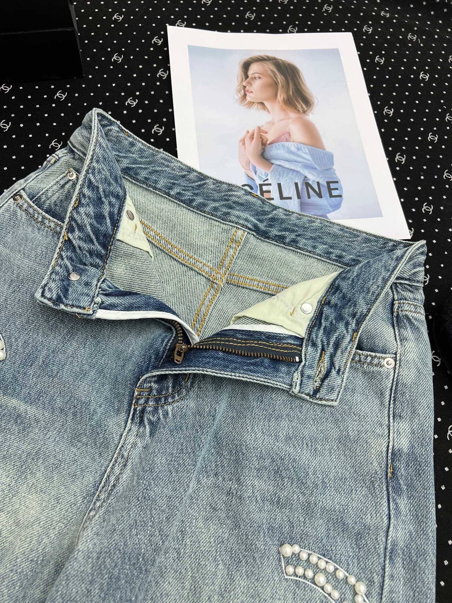 856107AB-5503-4082-AF9A-56929C4E403A