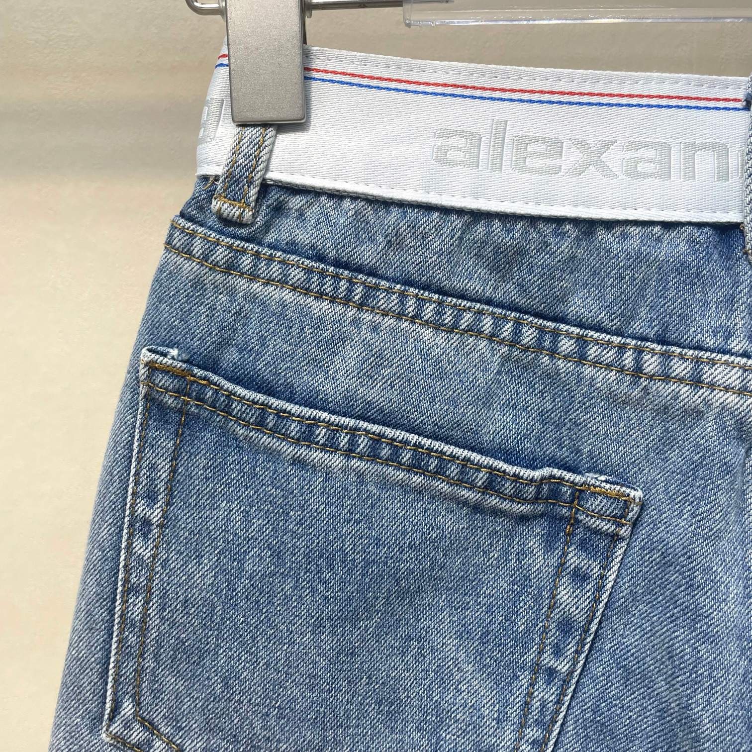 B80C5B1D-9671-4057-85D0-C21B1CD45891