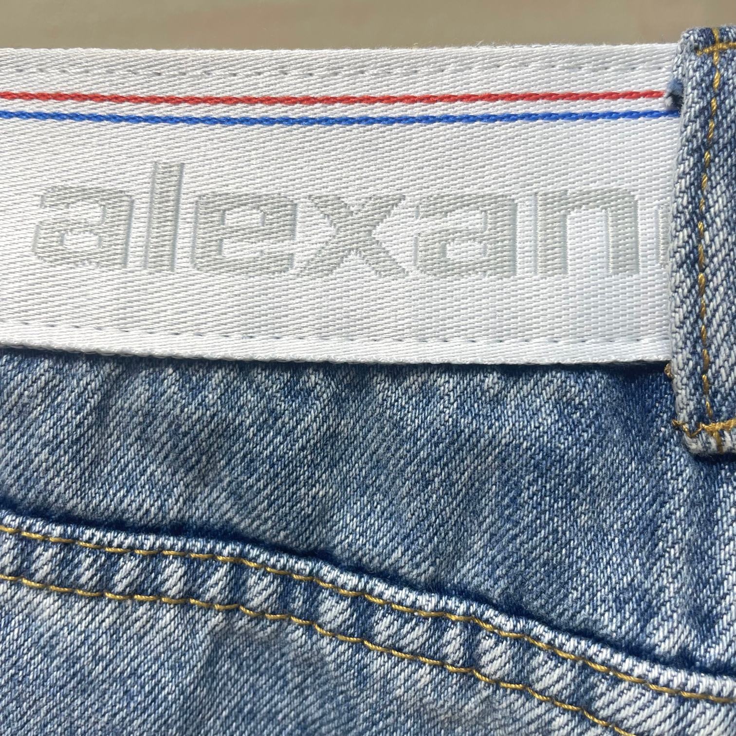 C6B96123-DFFF-4D4F-A56D-5F3E642A59F3