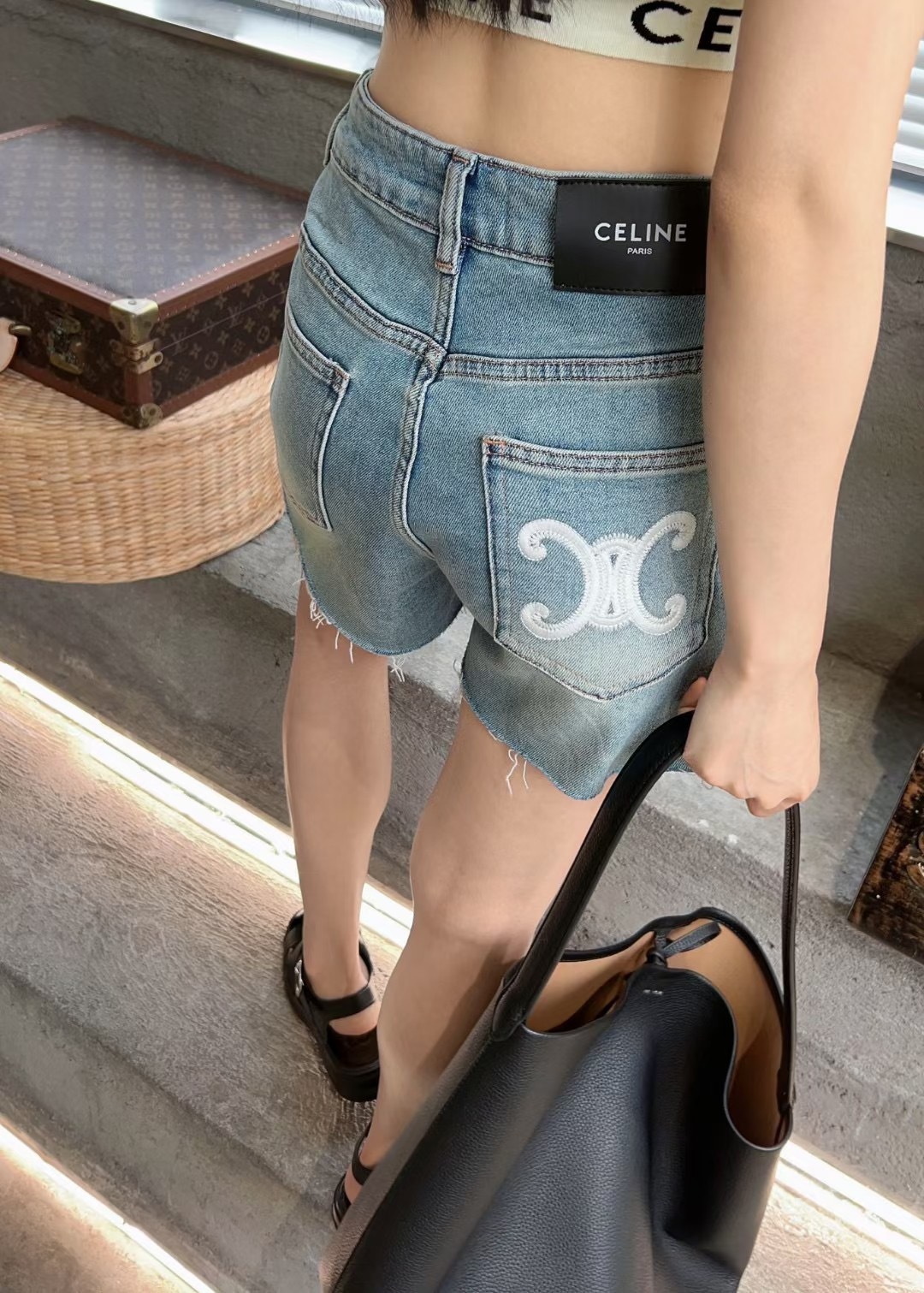 594CF8CD-7BE2-42C1-AB97-B0F026952530