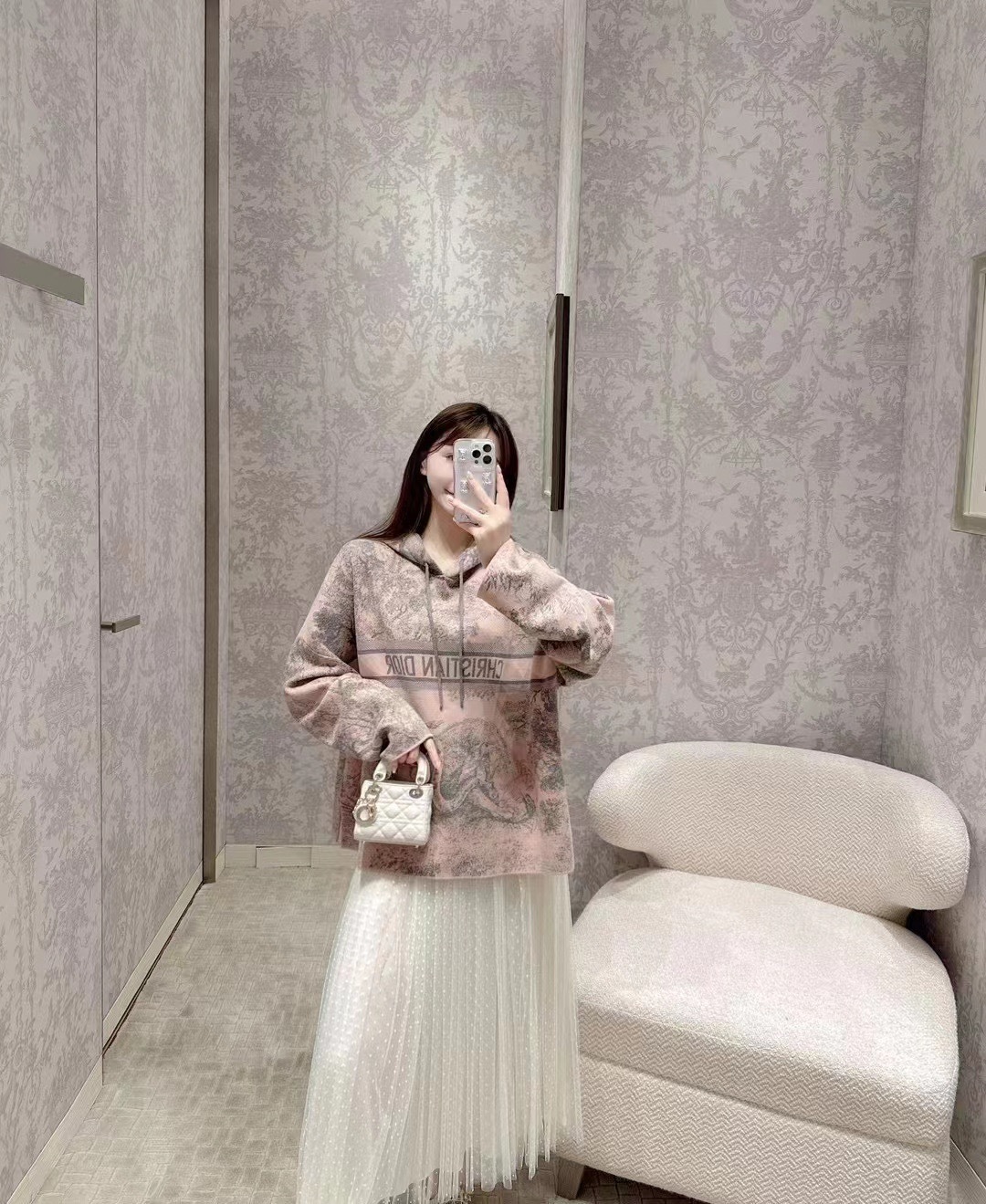 191DC7B0-1DF8-4308-8F26-DF8733F91717