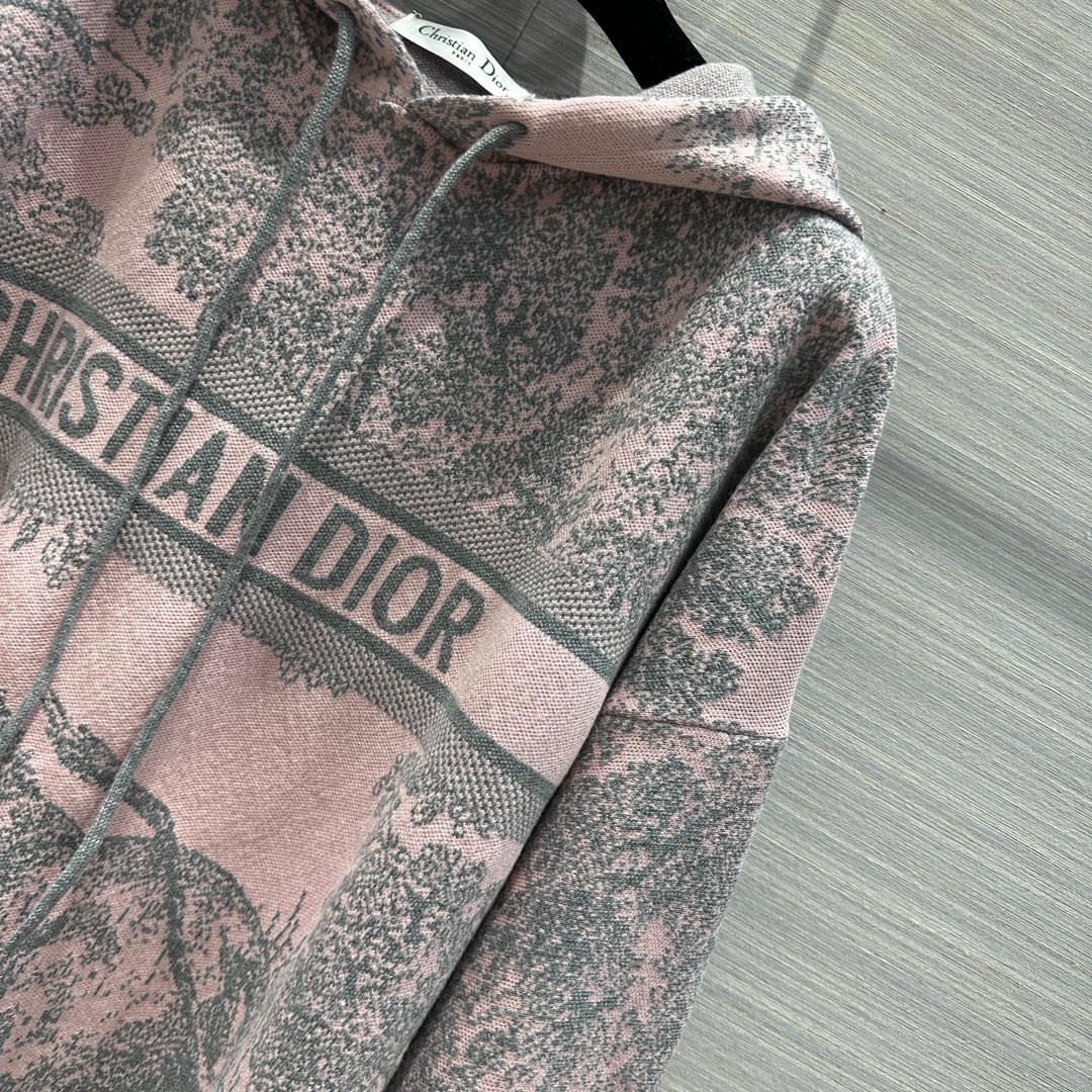 0248A42C-4475-41D3-ABB7-C454DD405209