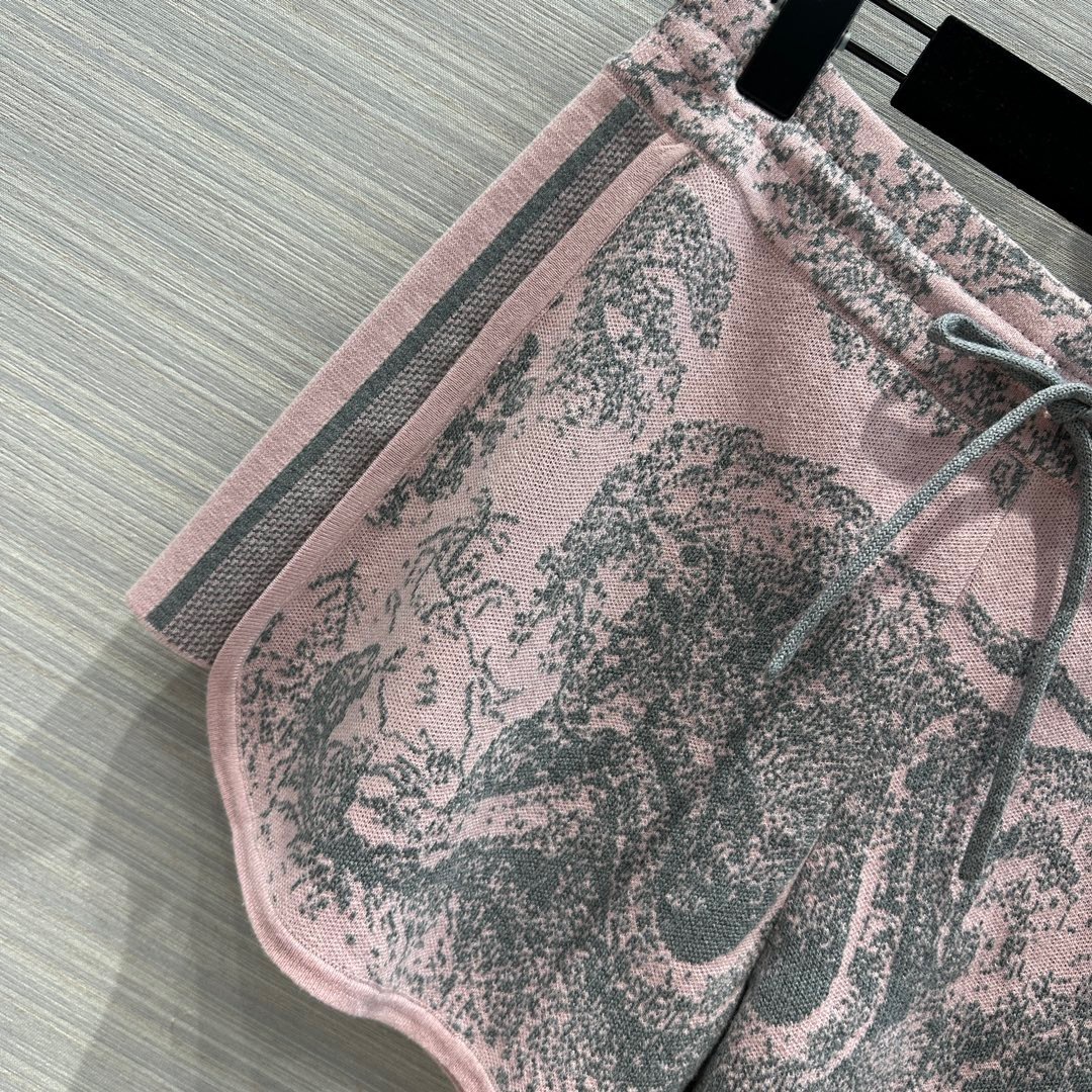 536FDBE4-7FB8-4875-A334-00FFE54B2F51