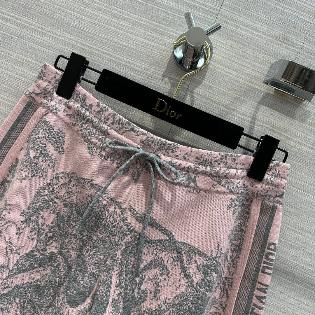 0BA2CBA7-DE2E-44DE-86DF-E30EEB7394DF