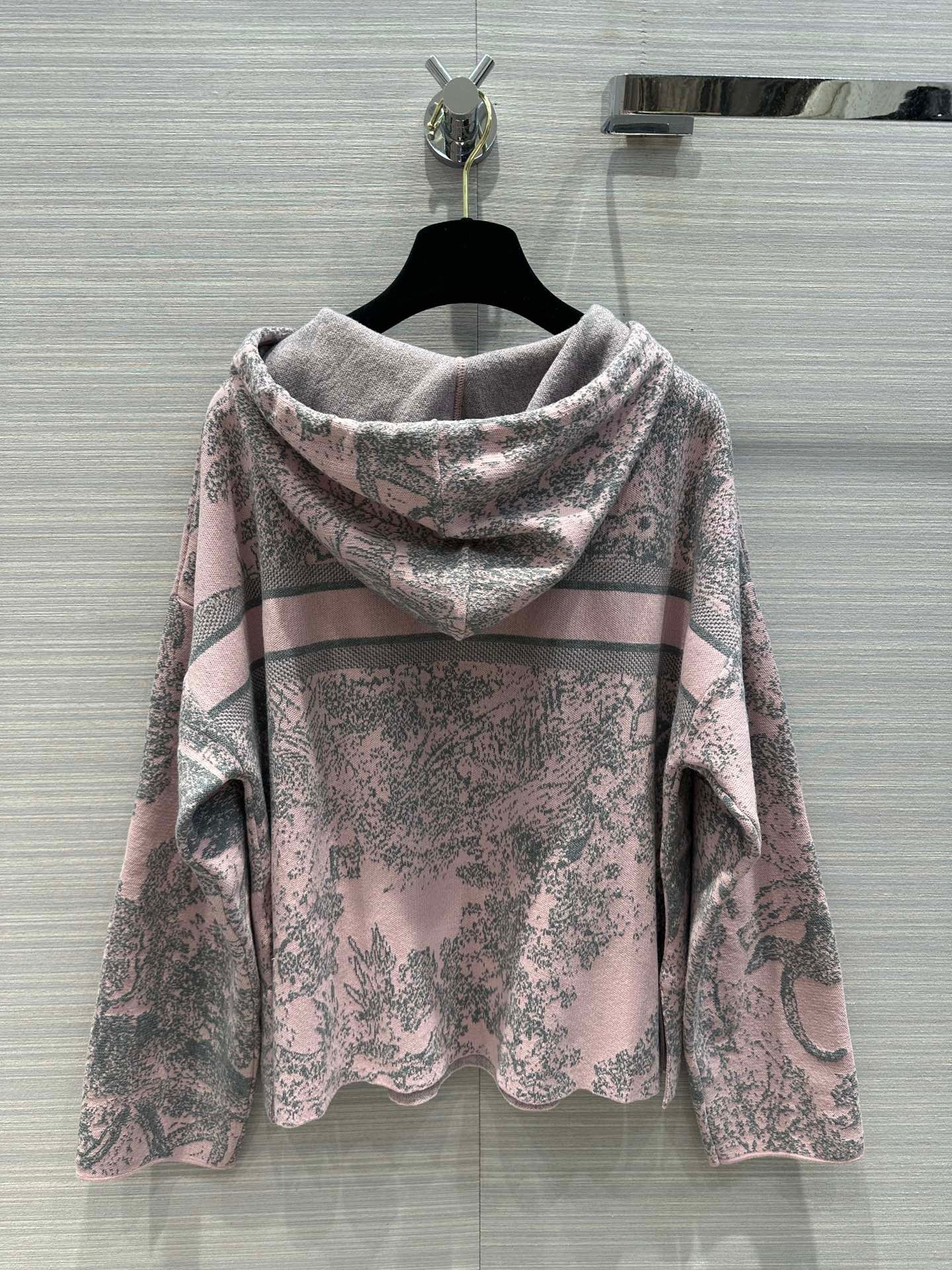 A04226CD-BE23-4C77-A404-FB9FE3724387