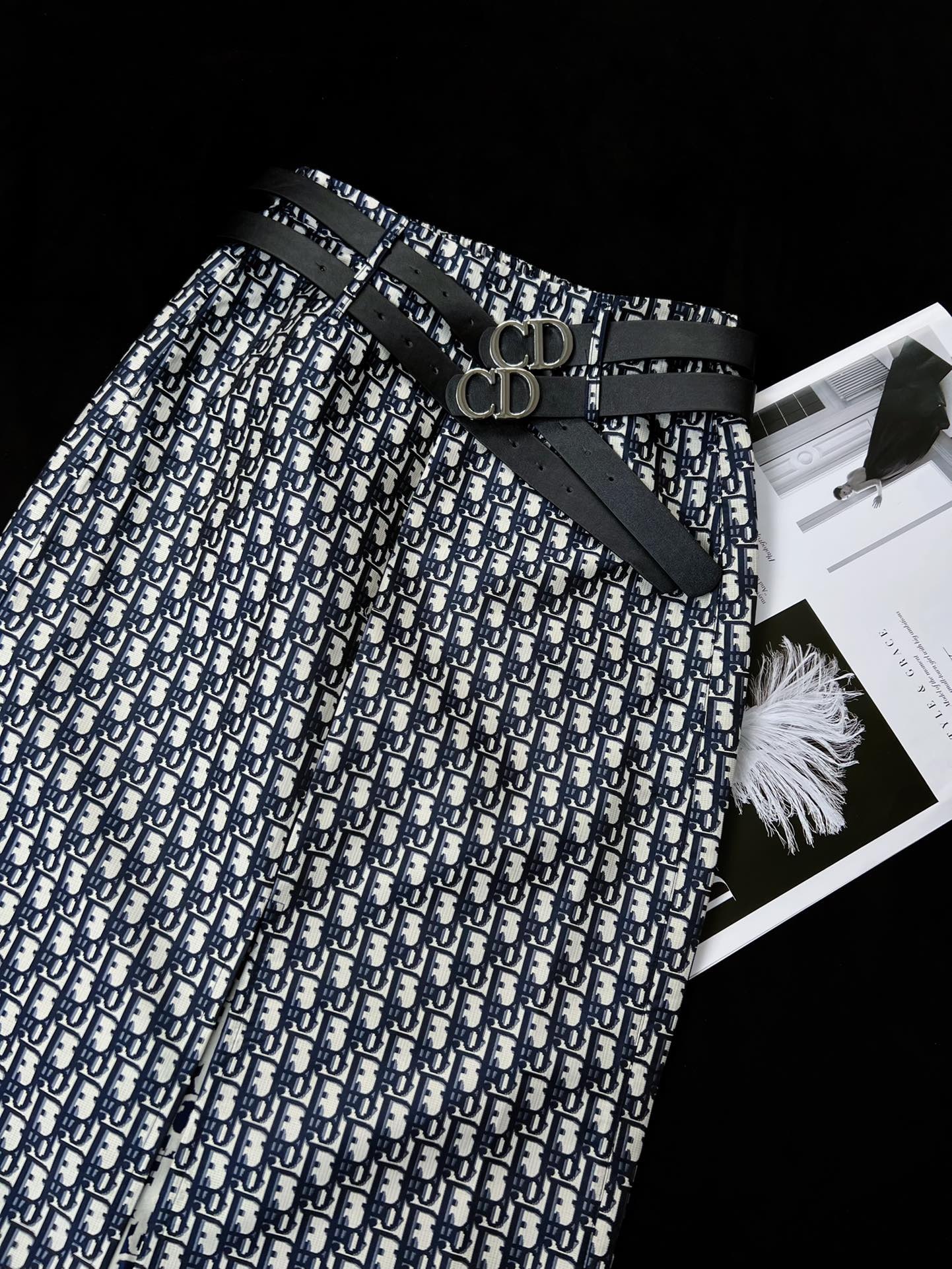 C36DE60A-2B2E-4A11-BCAE-366F1D50EBDC