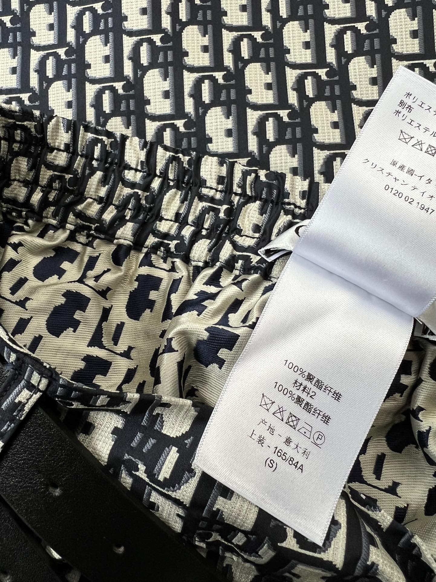 6E83F03B-7720-46AC-B274-D8DBAD74F701