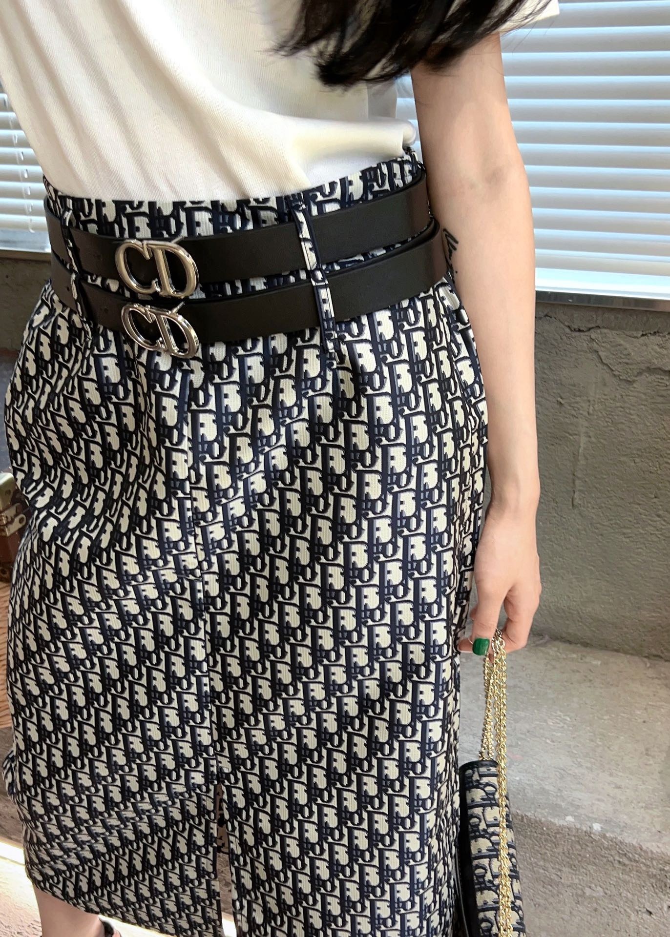 2FEC47D1-B8E4-4D2B-B93E-96D297484375