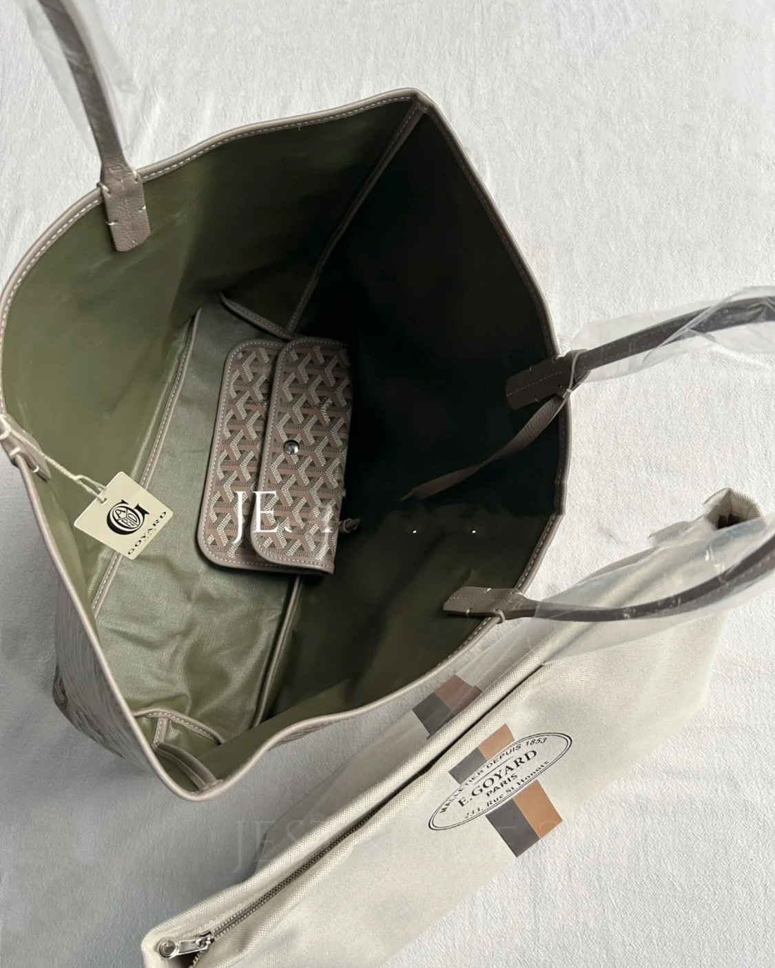 3DA0A43A-A48C-40F1-9A6F-9BDCA8C09EF9