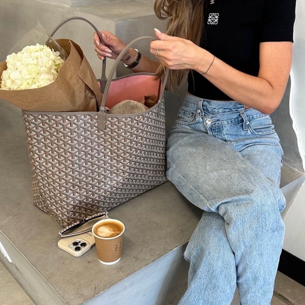 A429BA00-0621-4950-9D3A-6927A68A2BD1