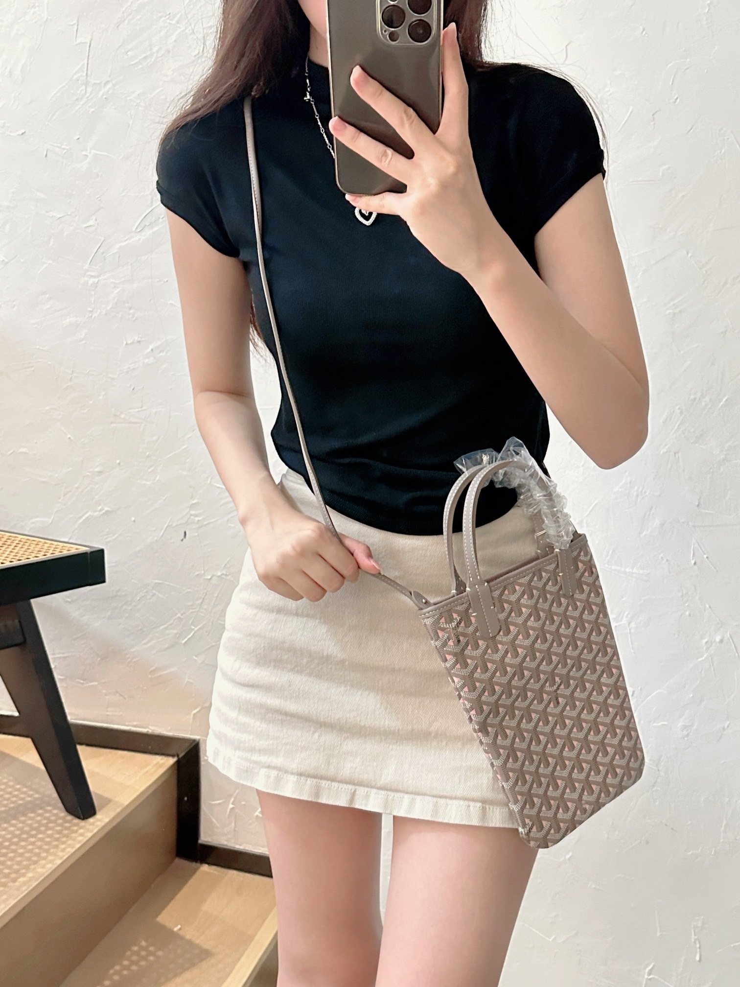 E52778C5-4E34-4B4A-A3BE-006D8D1D068C