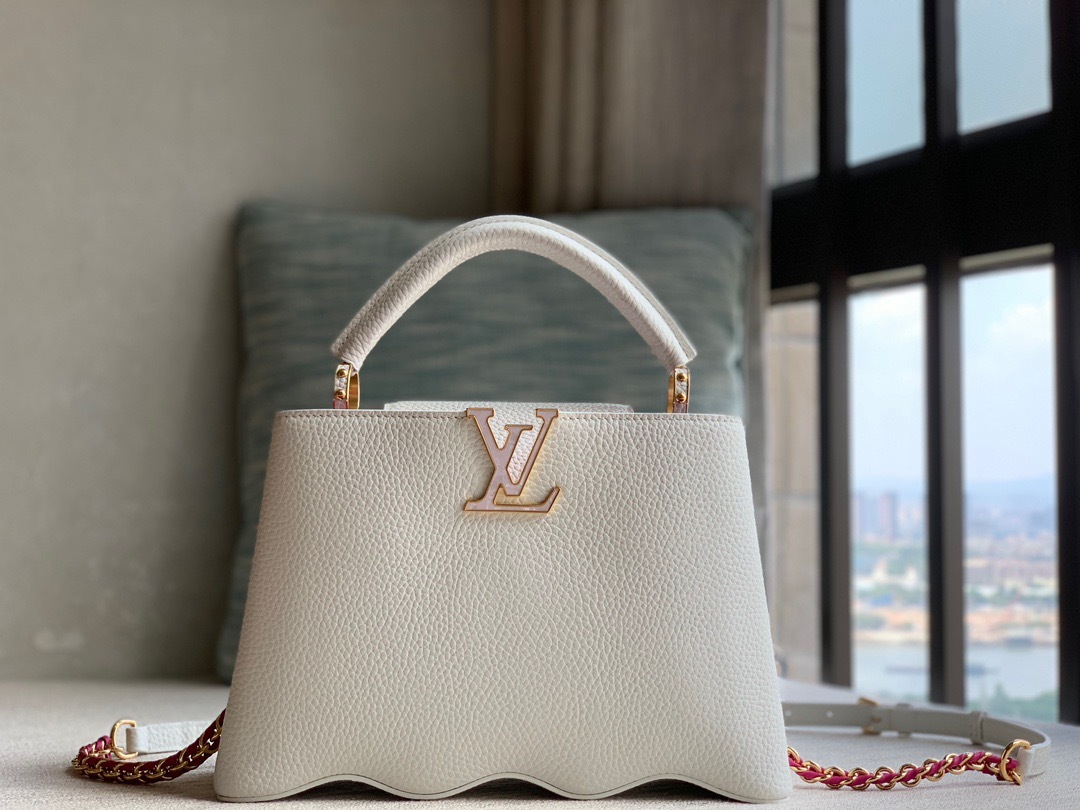 1DB3299E-1DEE-4CE1-A91D-CAC3959E115B