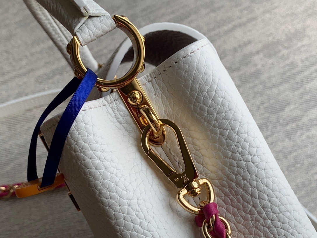 A4ED420E-77F1-4DEE-B585-490E07DFA4AD