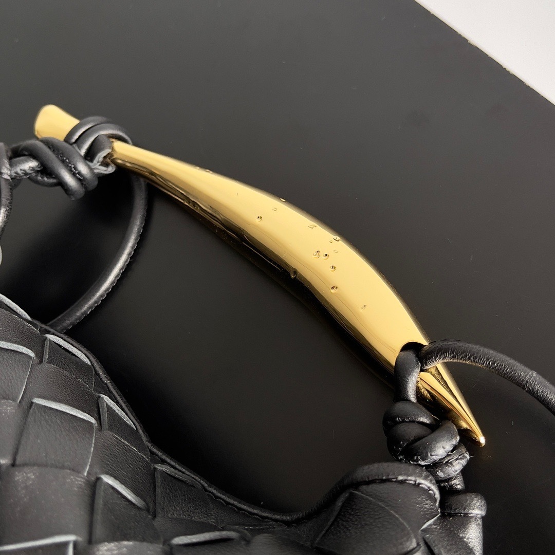 3532E17E-4F78-4649-8CC6-AF08AF9912D4