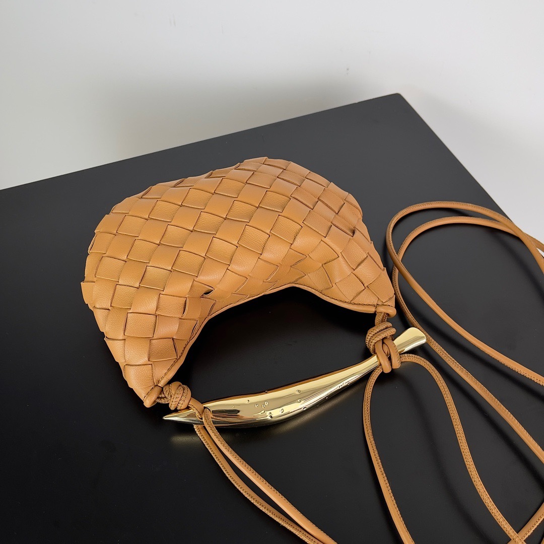 8EE6DBD4-4AD9-4DEC-B131-8E00B8225FEA