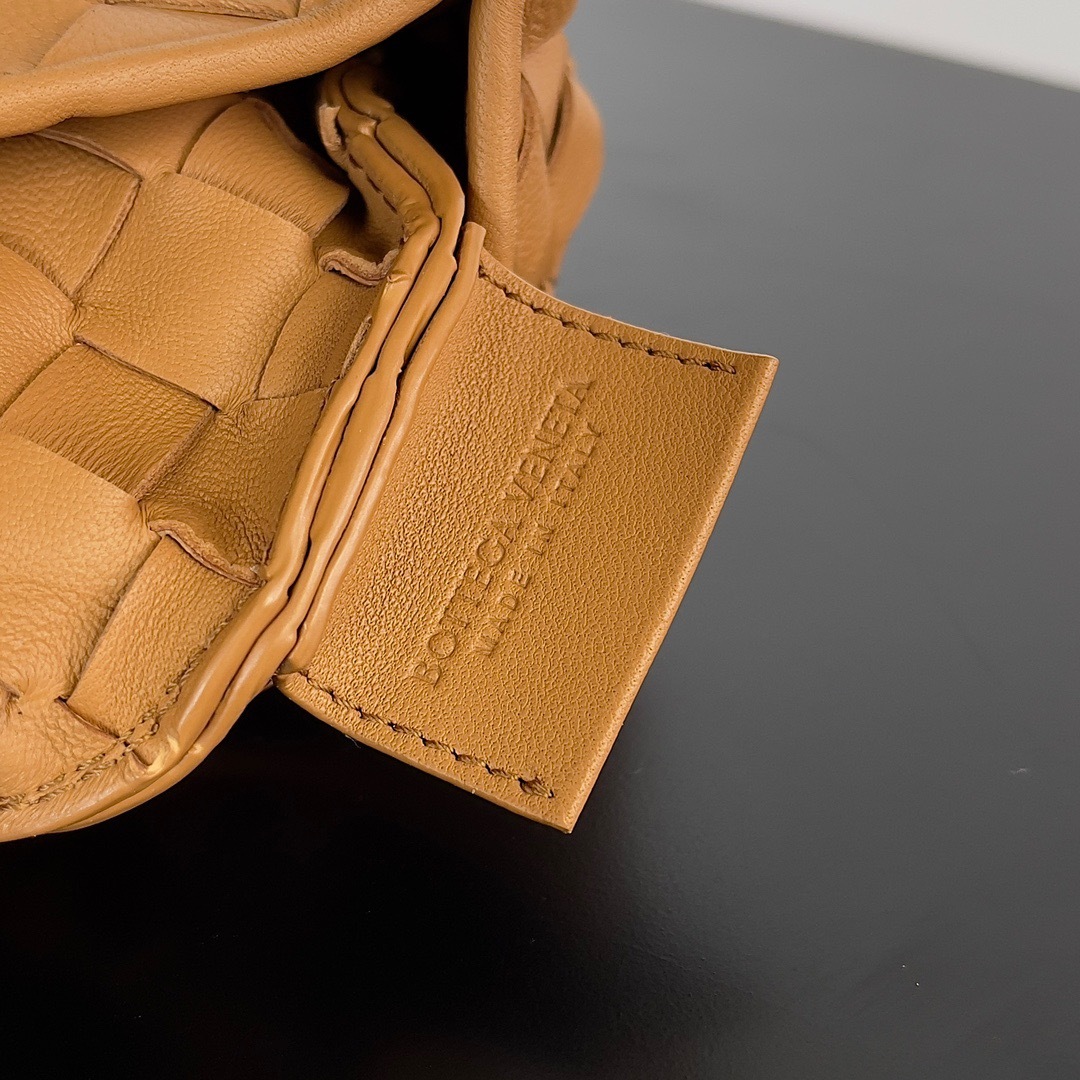 4C06F86F-4343-428C-AFD3-4C0163562B84