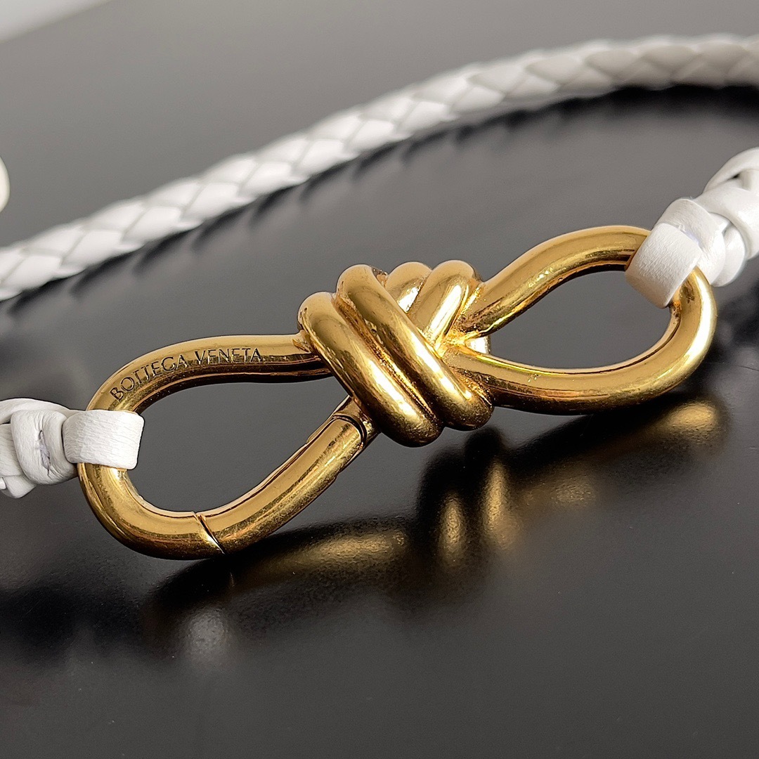 BC218B26-5187-4B47-B54E-223961C01822