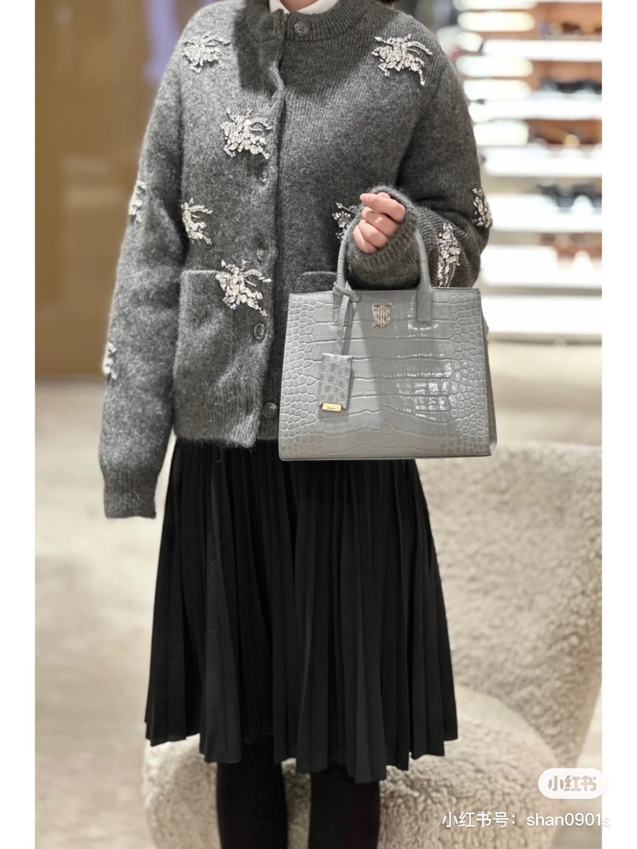 8A7E6CB9-51B4-4C87-BD52-530C9D9A1E0A