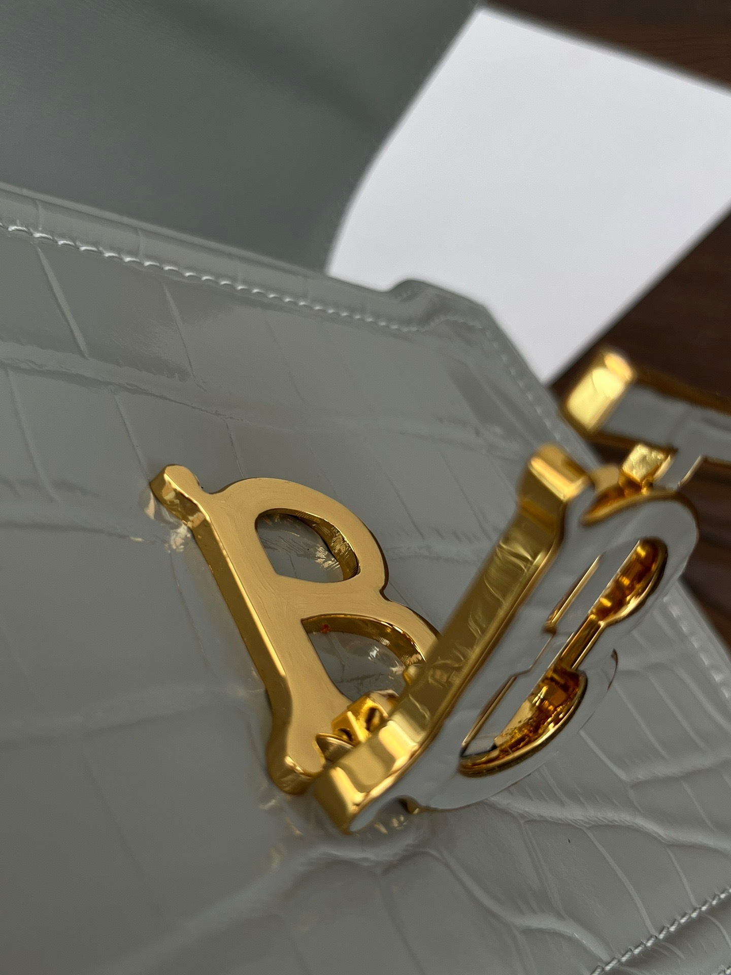 4A5B0F95-FB47-4A86-9A48-38AC2EE2726D