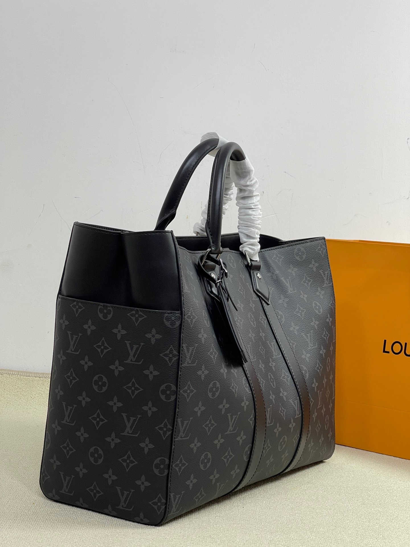 A8F73797-8EBC-4905-9383-37BB563E2127