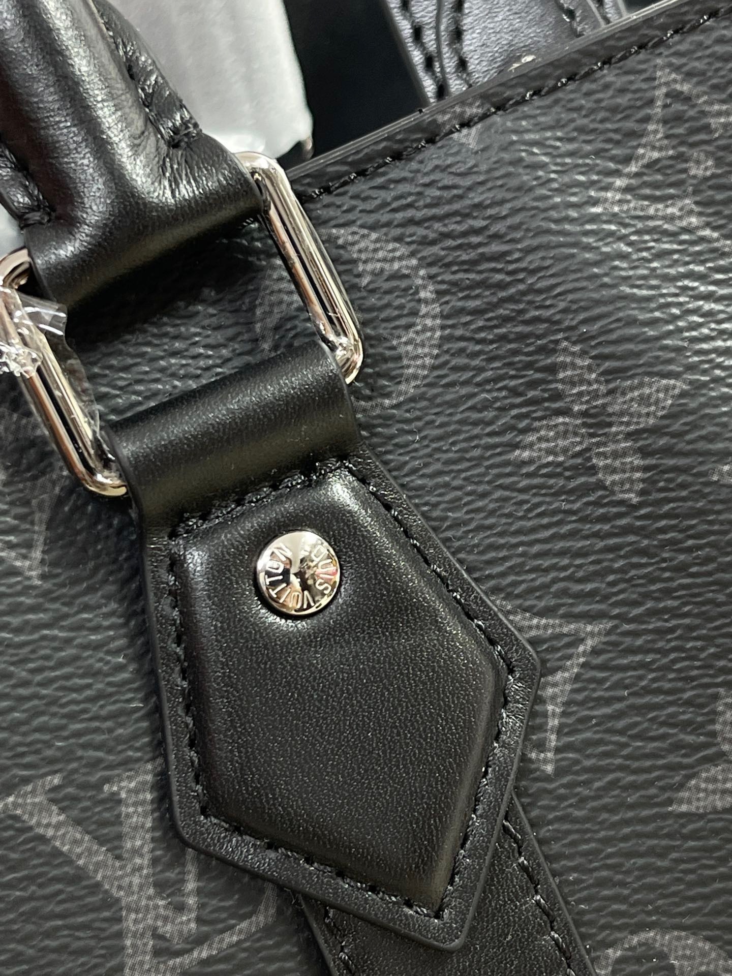 A08AF06D-8FD6-462B-A1EB-62F657A45EA0