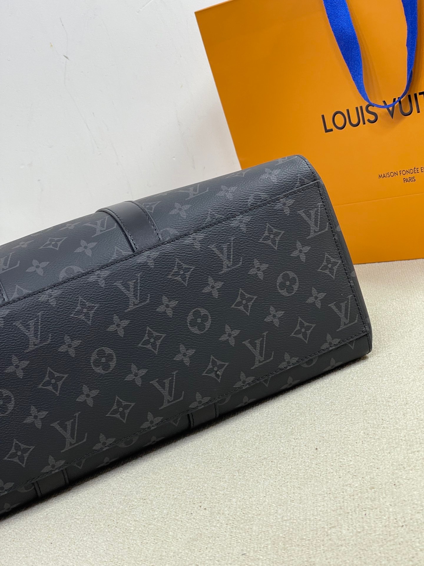 CA0A5891-F75B-49BC-B8DD-830F4579083F