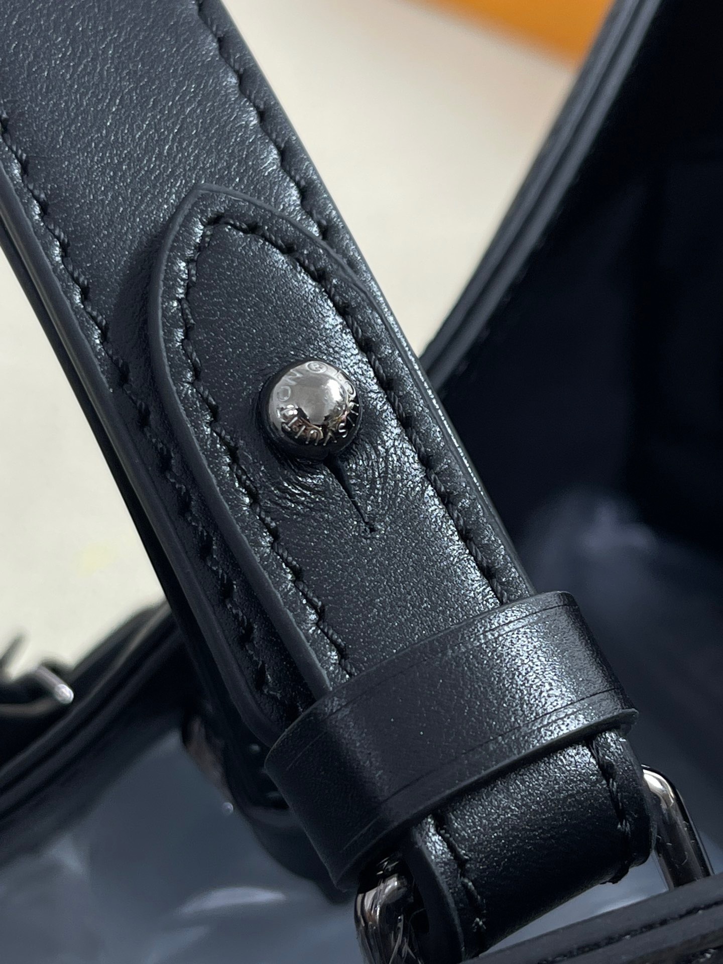 A274FF7F-5809-47A4-9CA8-3D68030486F3