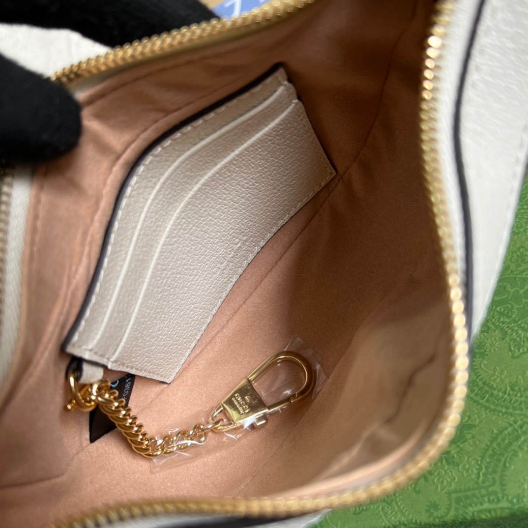 725311B3-41A5-4A6D-870D-BCD726D3AC3A