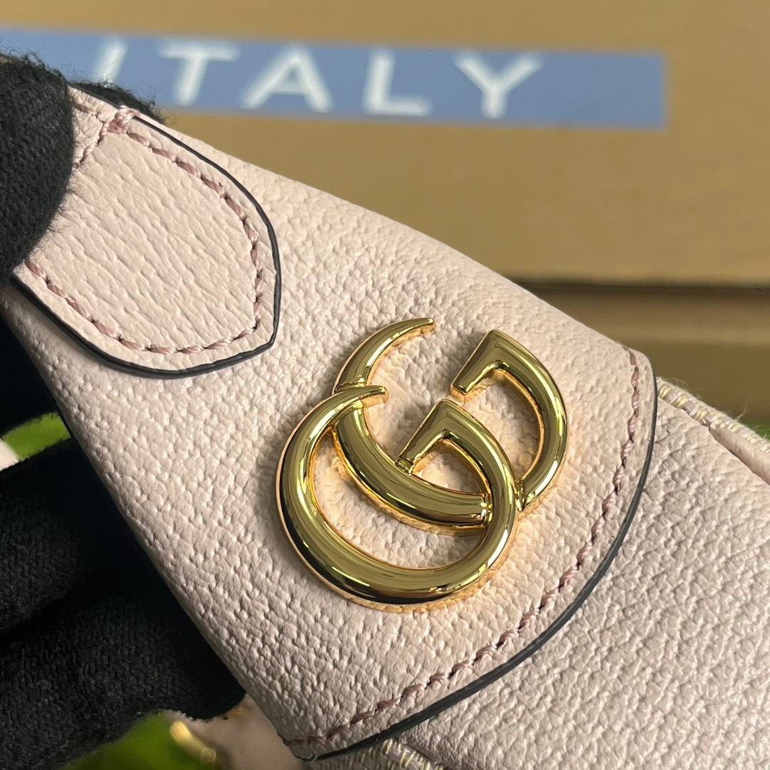 C4EDDAB0-9EA2-40E4-96D3-BF93796898AF