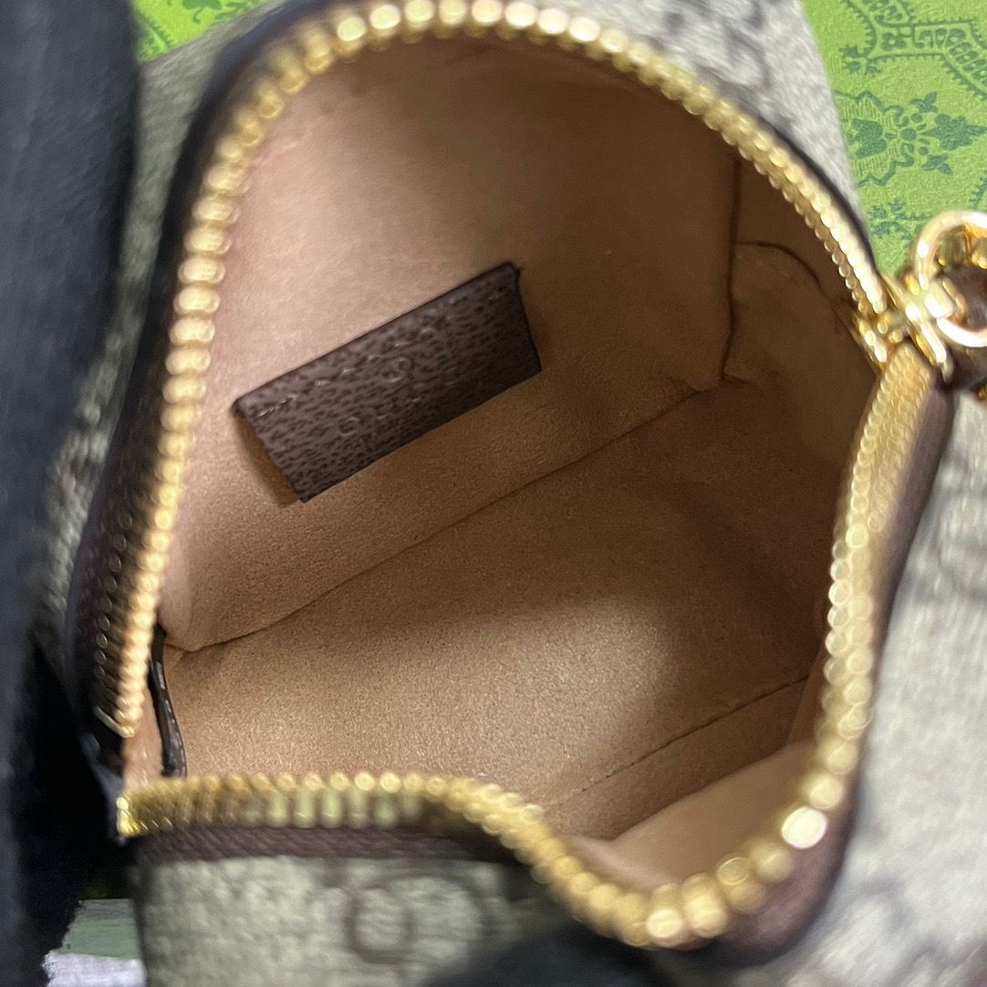 5C717677-88E0-41C1-B493-0FDA773C3B2C