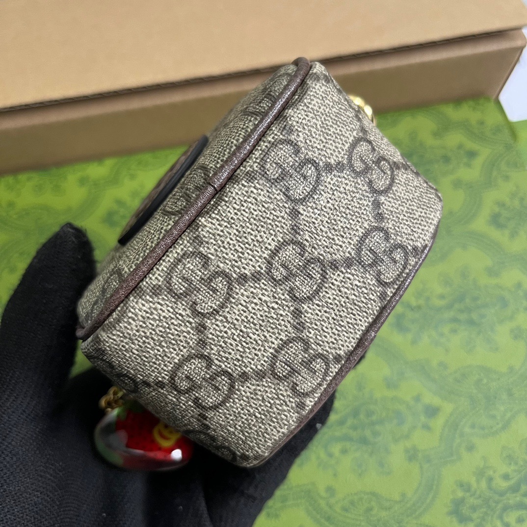 79E9DA12-2E0F-489D-93A8-7BF6F06A5B3E