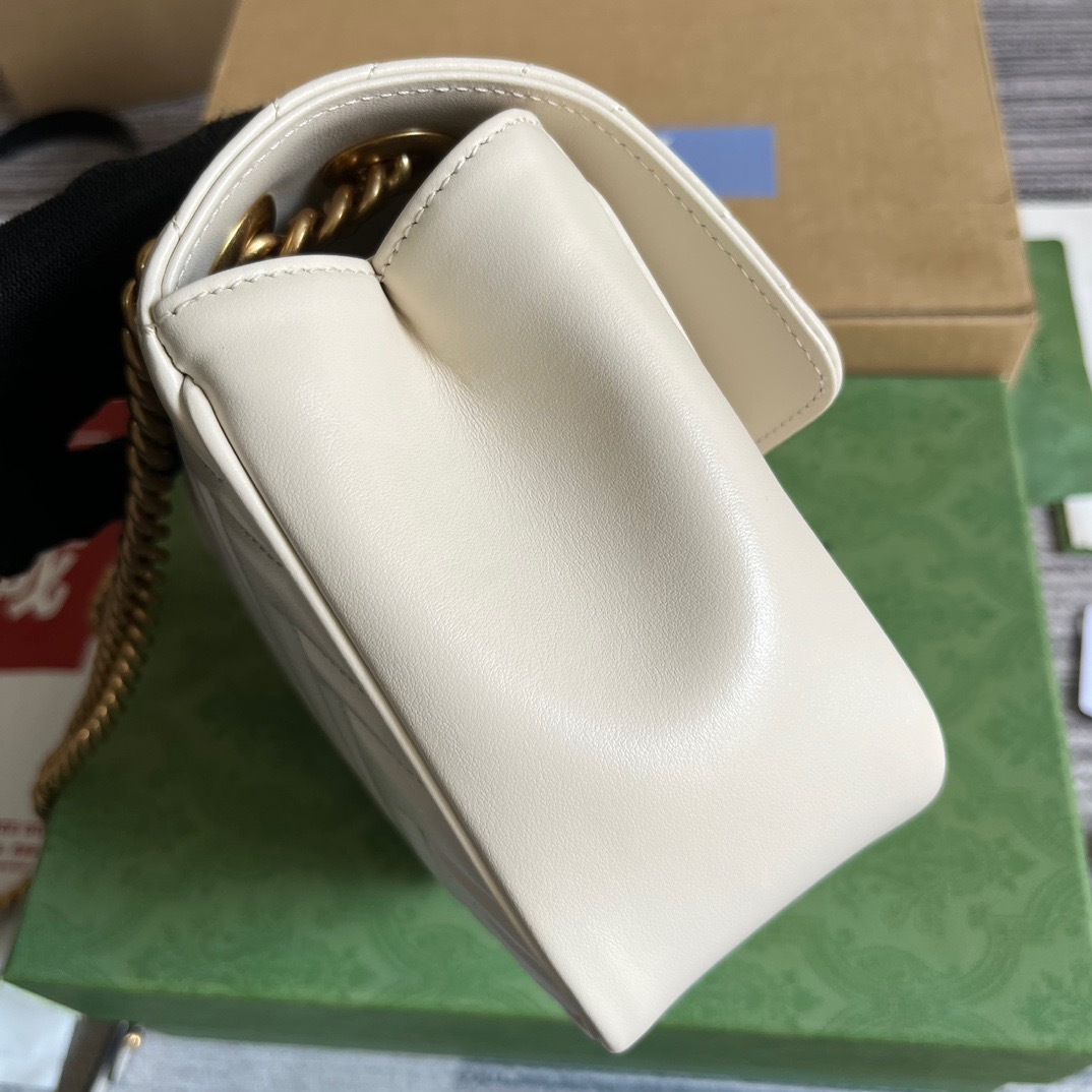 19898EEF-E5B1-4815-B456-5BE6355D64B4