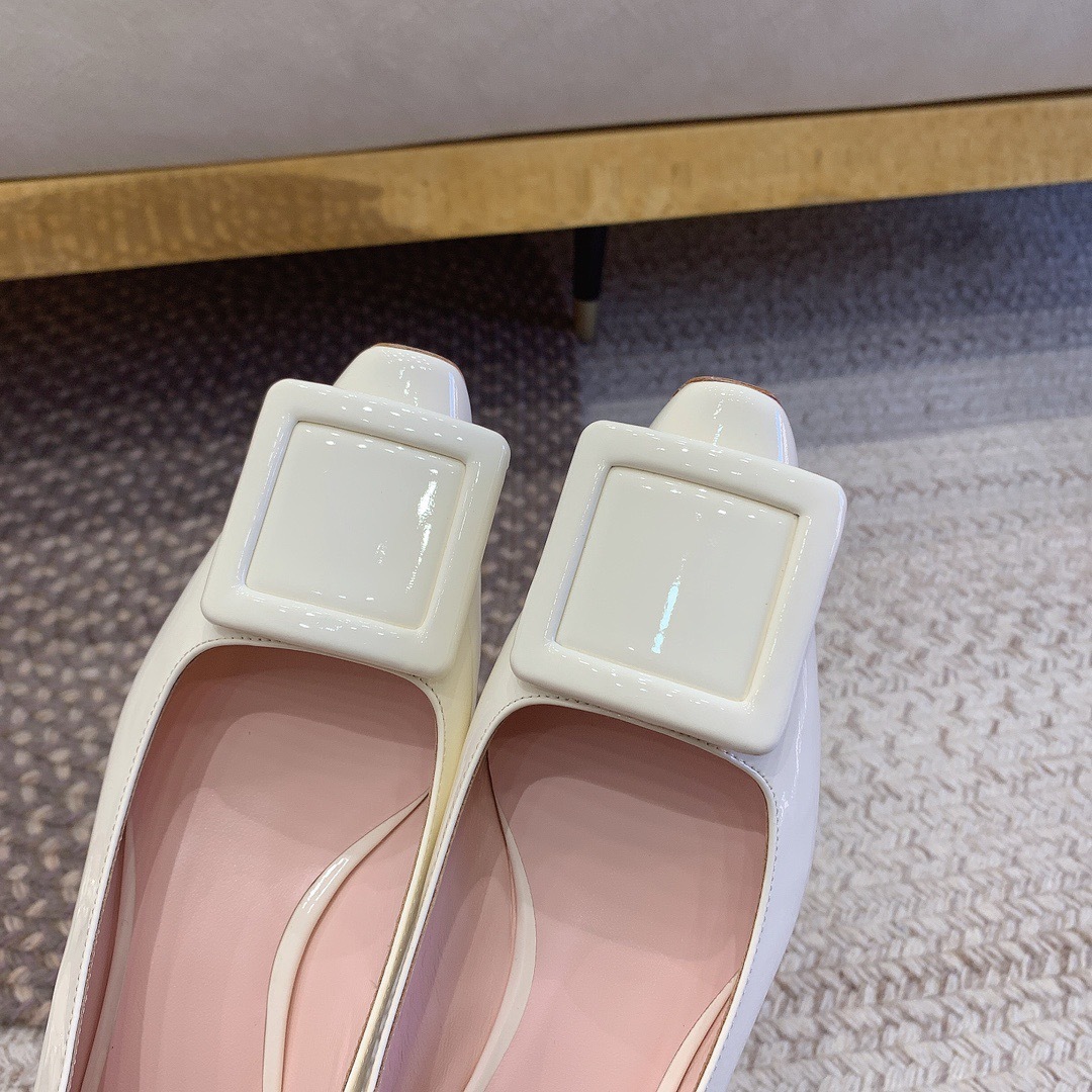 2B7764F4-D4E0-490A-AFFD-53C3F976C66C