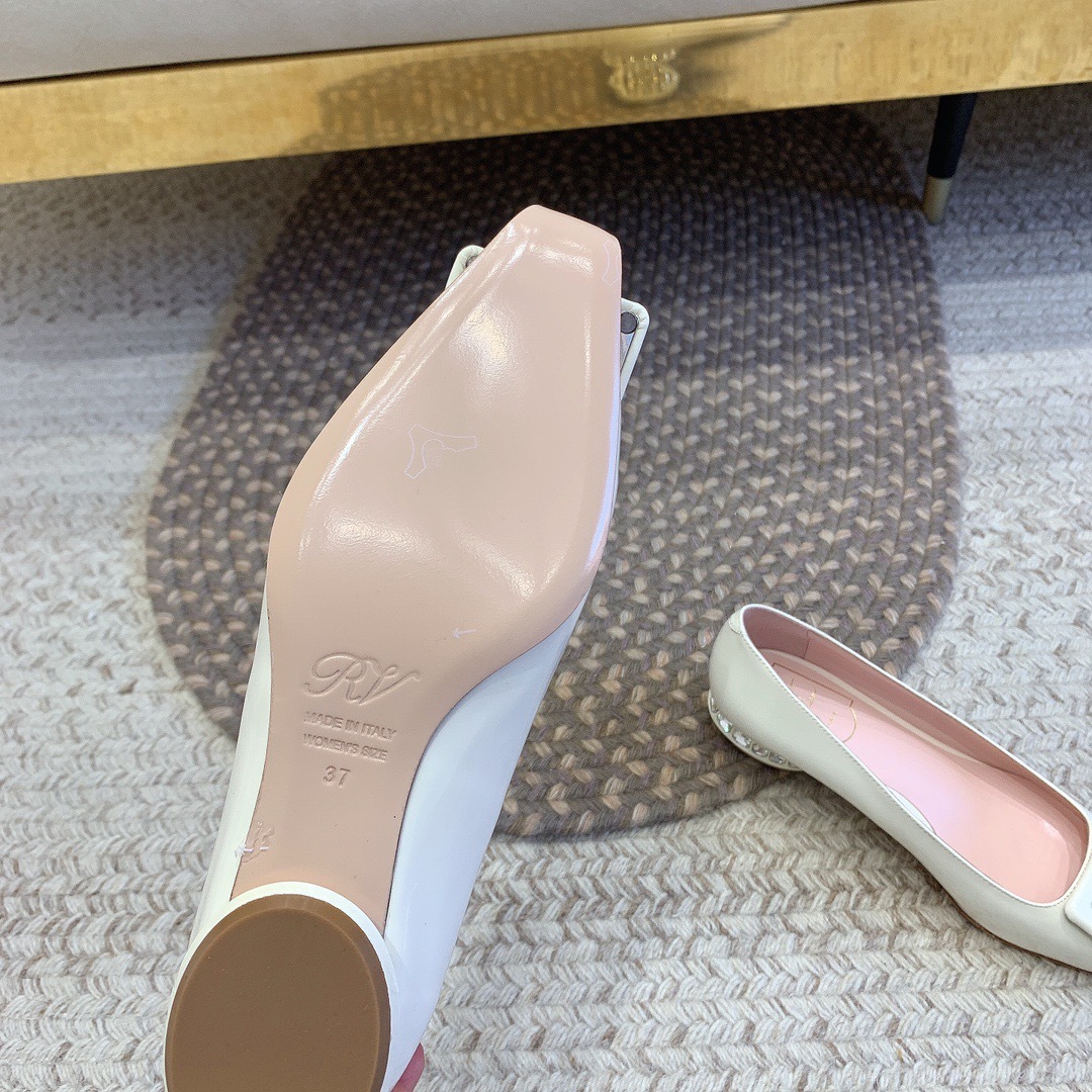 3EC7C30B-8B15-4E52-B344-6D9648E29053