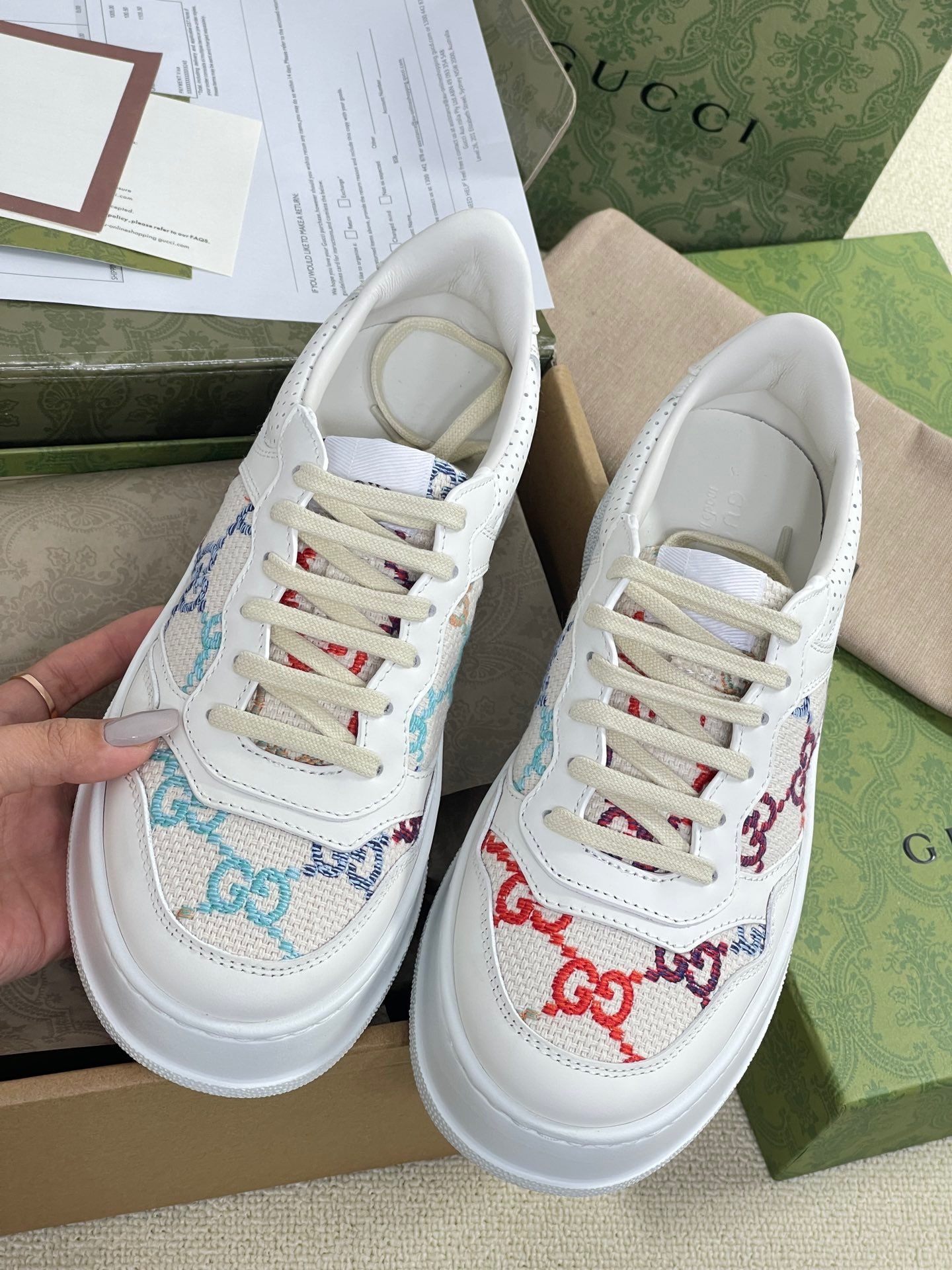 57F3A2A7-13C6-4A48-A1F8-DBB4F25D442E