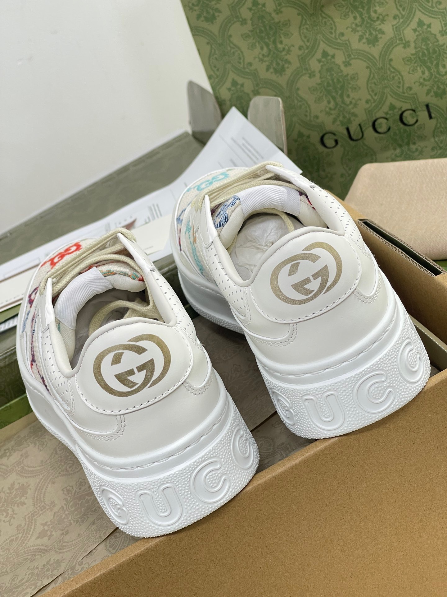 07C2C091-B0FE-4E6E-B43C-054856CD522D