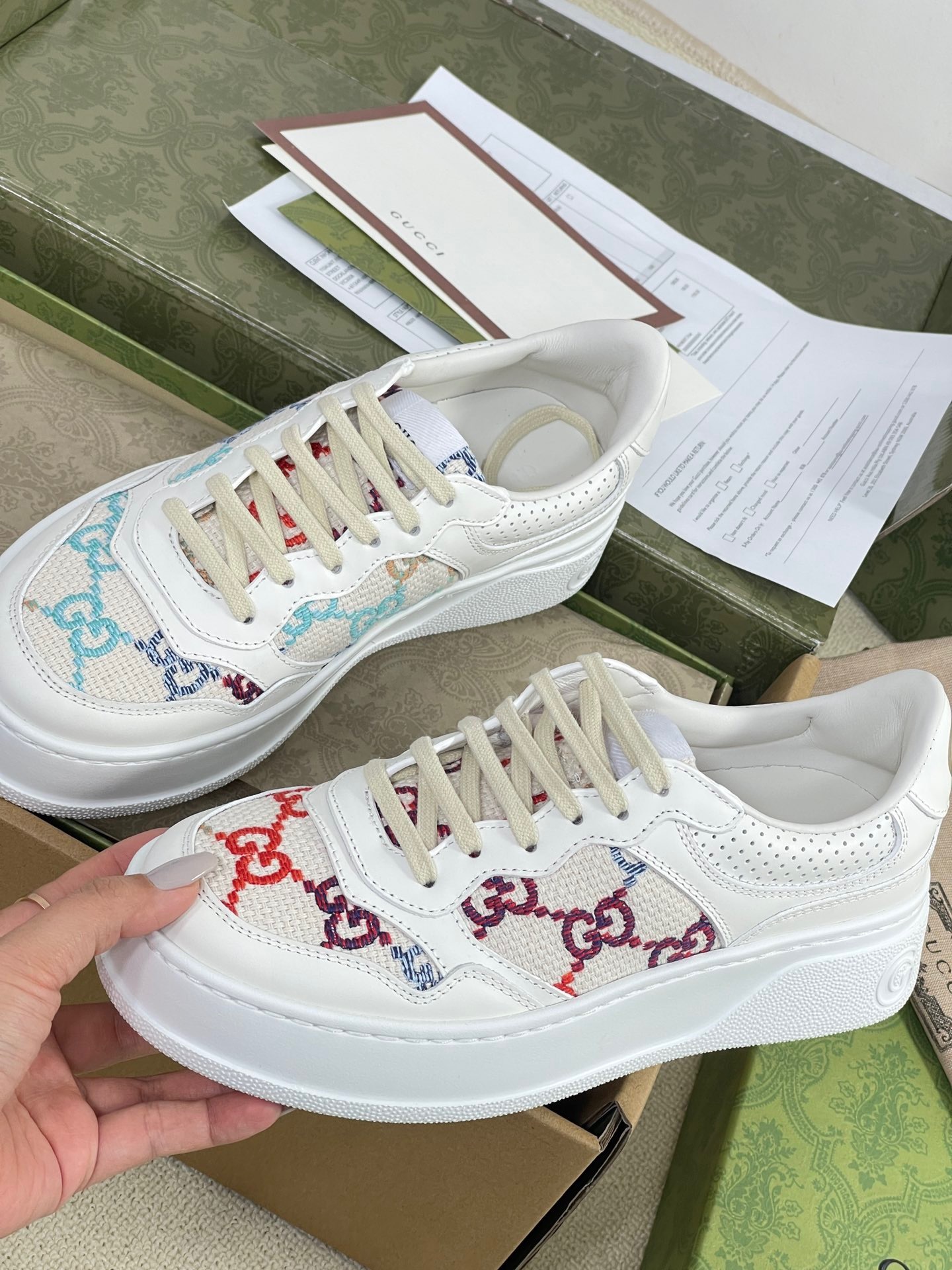 6B04DC19-B052-40F7-B019-DBCF417A9EEC