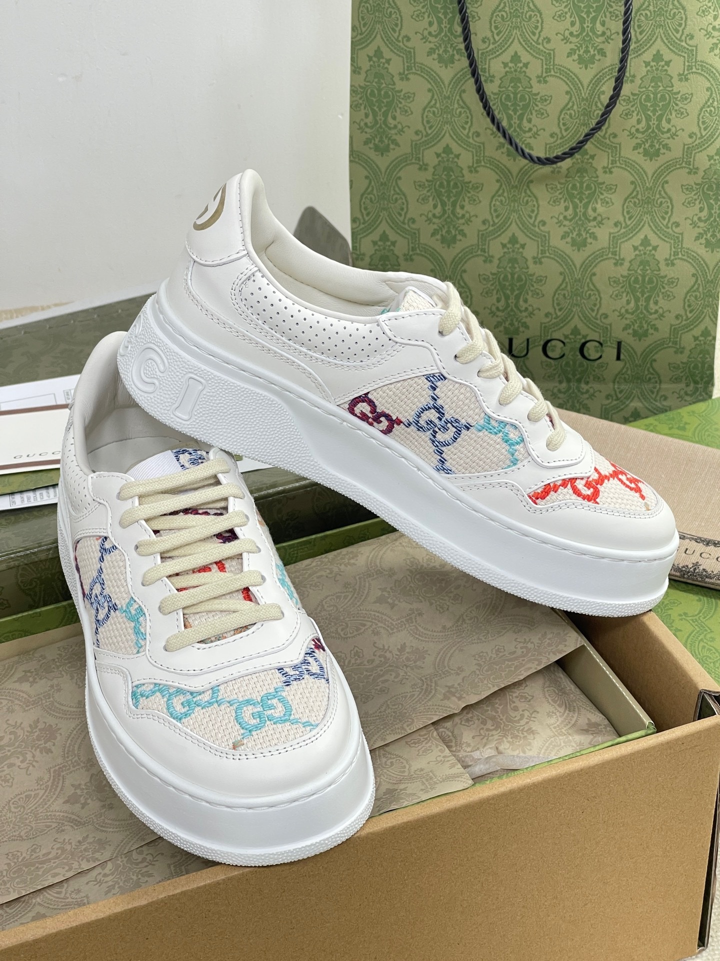 582DC7B5-D550-4103-8612-37C65A4439C3