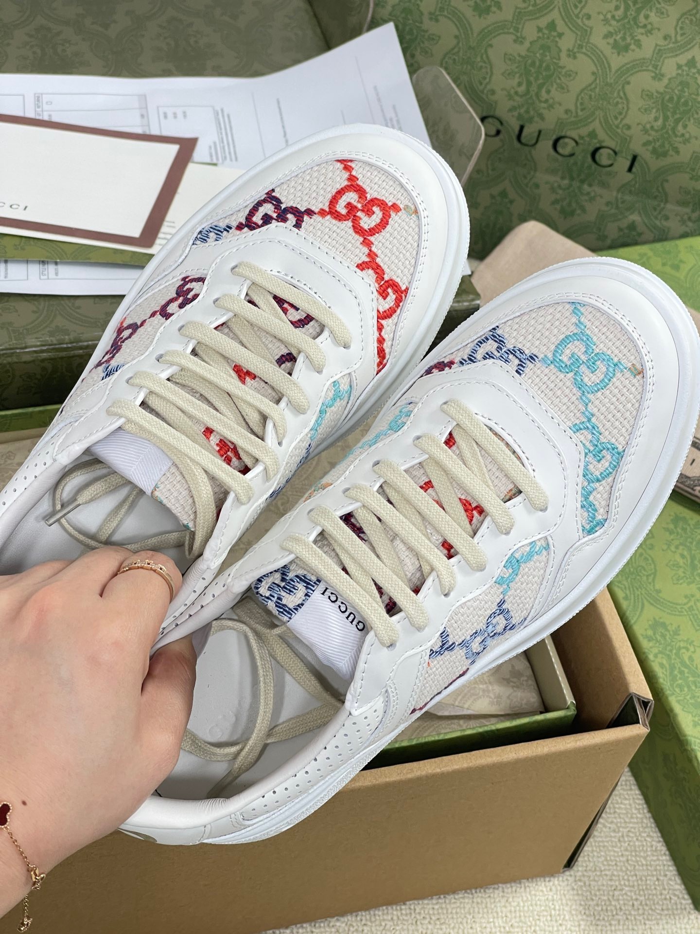 B4B16B1F-9A74-4274-B131-275A7B137F98