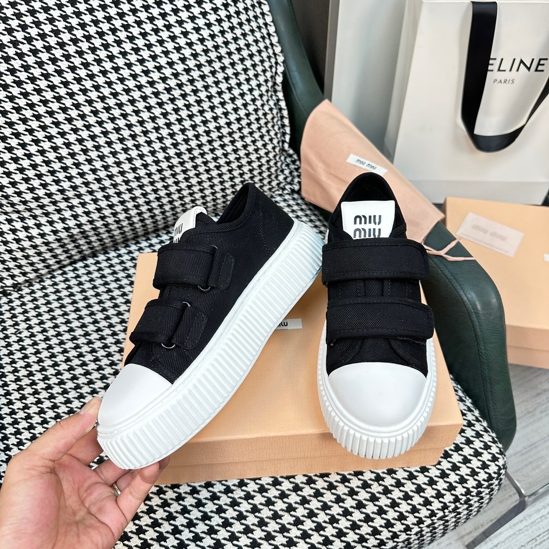 86692630-E8E3-45A1-98A1-696C17A25218