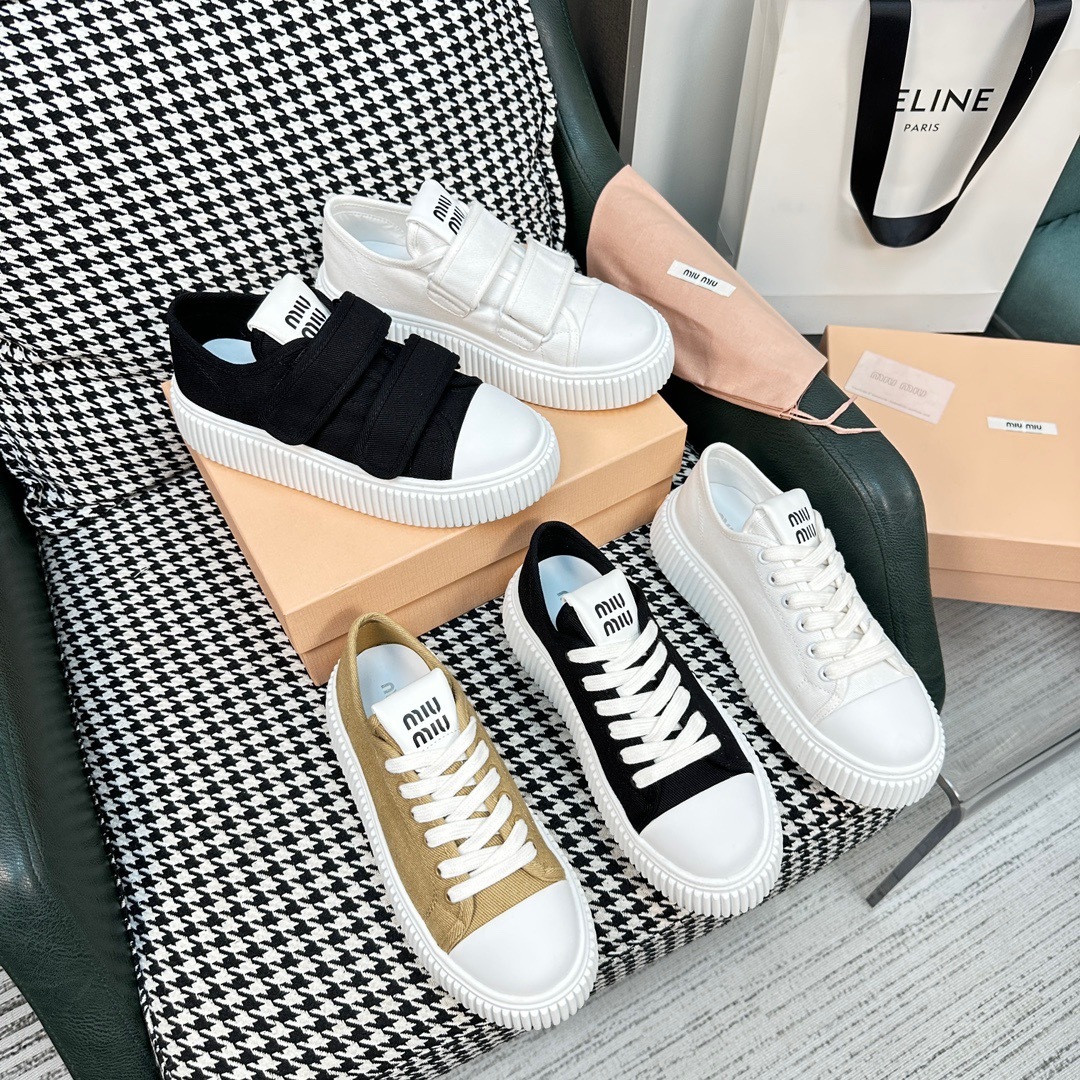 5B2763E6-D26C-4A65-A03C-4CA4E8DC1818