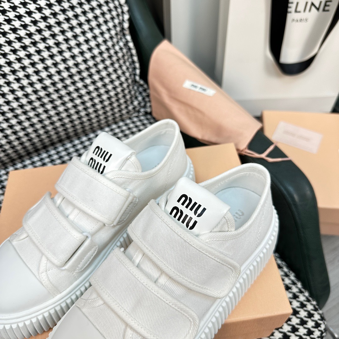 A8C61001-8BD7-4B55-BE4C-59C49471A13B