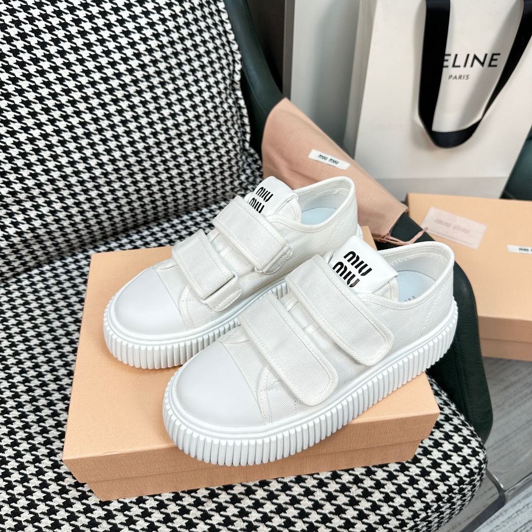 6AE07CD1-5208-4CE0-BE52-498271F556F3