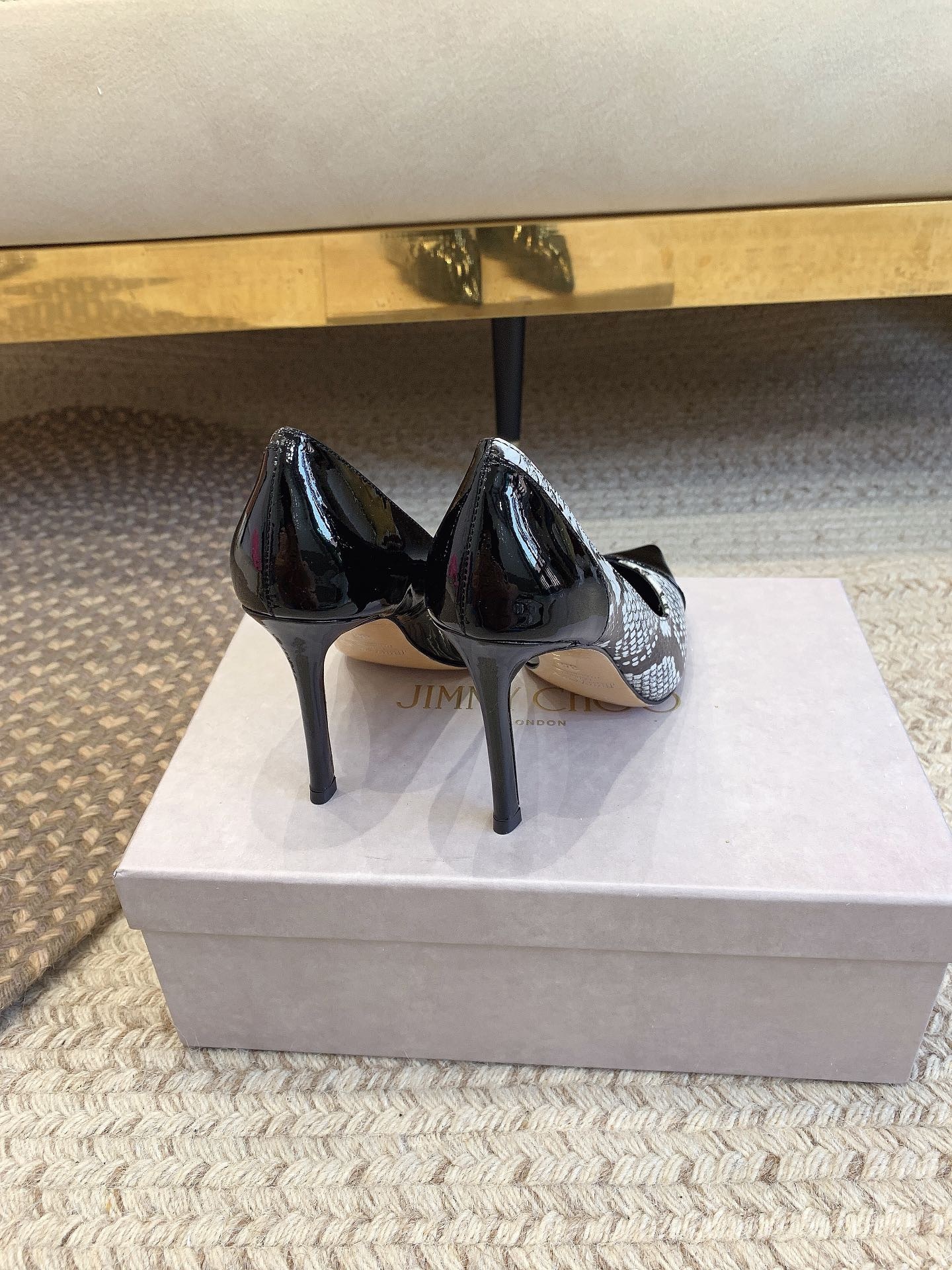 3CDD55E5-3994-44E1-9AFB-D264B476B1AF